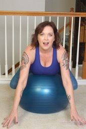 naked mature ladies