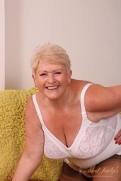 naked mature ladies