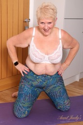 naked mature ladies