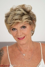 nude older women pictures