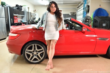 Naked Milf & Moms FTV Pictures