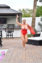 Naked Milf & Moms FTV Pictures