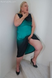 nude older women pics