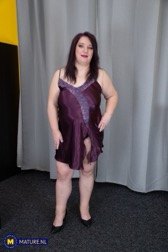 nude MILF pics
