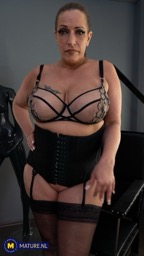 nude MILF picss