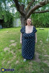 nude MILF pics