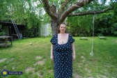 nude MILF pics