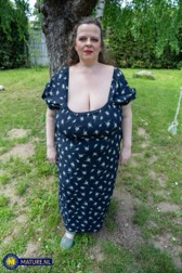 nude MILF pics