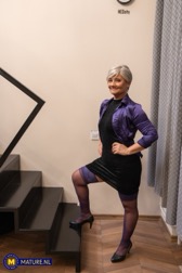 nude MILF pics