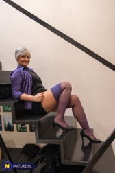 nude MILF pics